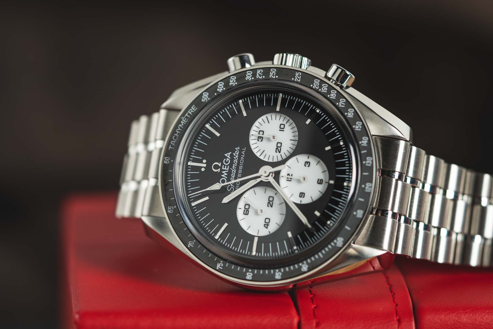A Hands-On Comparison of the Omega Speedmaster Black and White, White Dial, and Classic Moonwatch